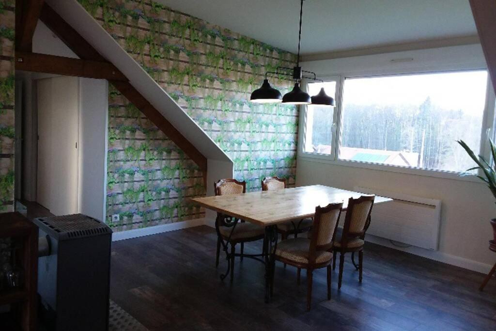Appartement Lumineux, Calme Et Panoramique !! Pouligney-Lusans Buitenkant foto